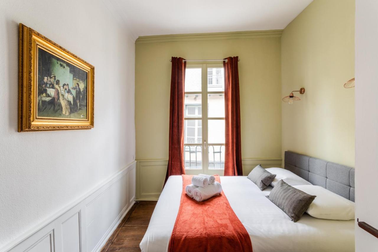 Dame De Coeur - Appartement Spacieux En Plein Centre Historique Rennes Exterior foto
